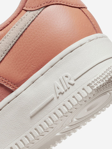 NIKE Air Force 1 Low LX "Amber Brown" Sneakers Rosa