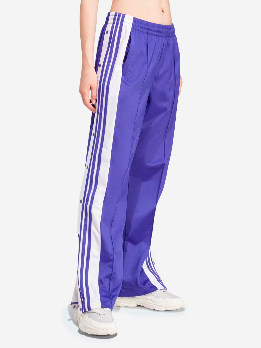 Pantalon con botones laterales adidas online