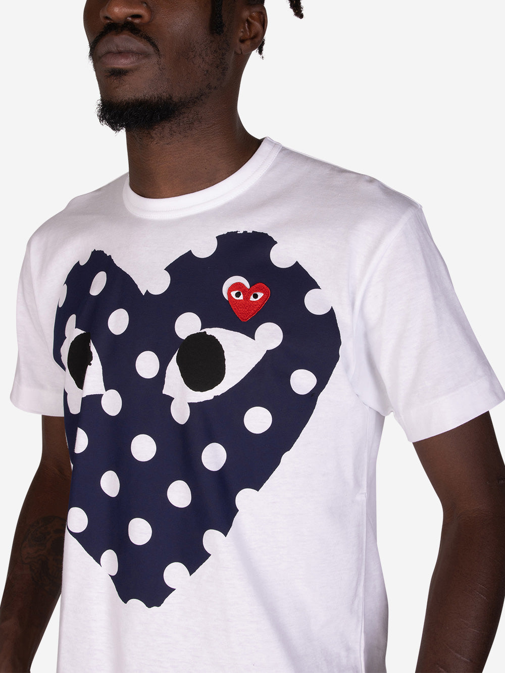 COMME DES GARCONS PLAY T-shirt bianca CDG Play con cuore a pois Bianco Urbanstaroma