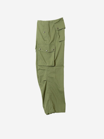 Pantaloni militari