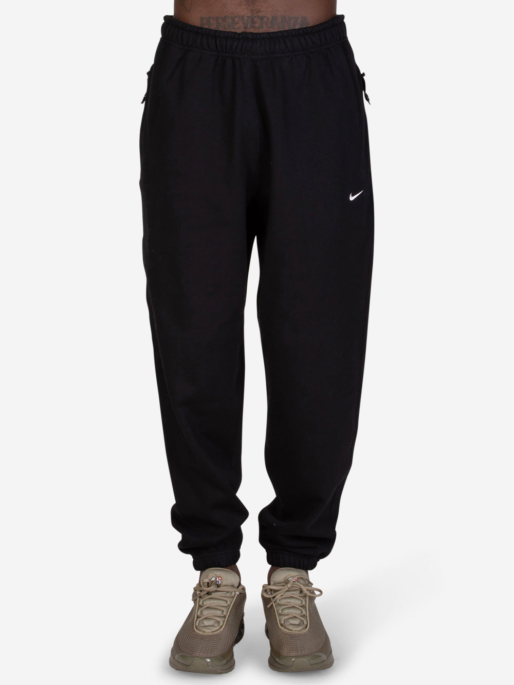 NIKE Pantaloni Solo Swoosh nero Nero Urbanstaroma