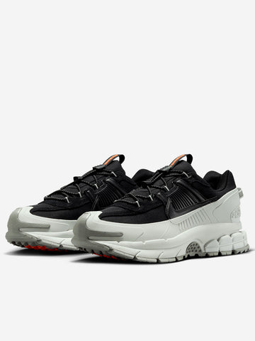 NIKE Zoom Vomero Roam Nero