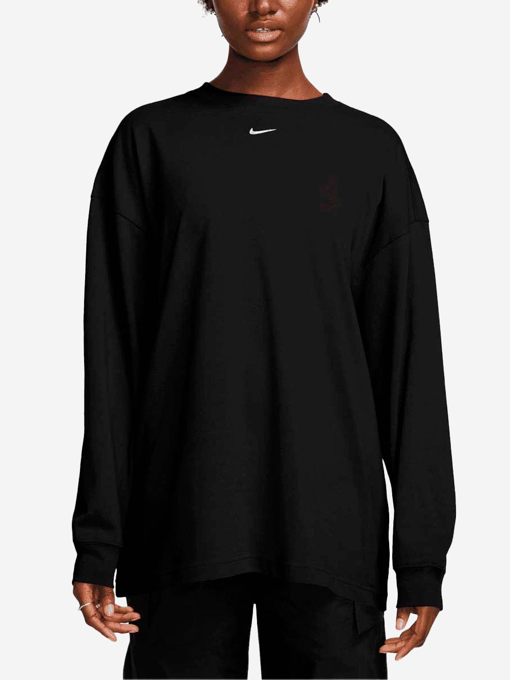 NIKE W T-shirt oversize a maniche lunghe Essential Nero Urbanstaroma