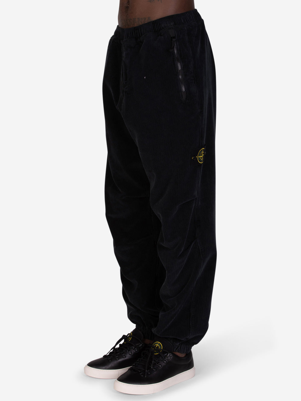 STONE ISLAND Pantaloni loose a costine neri Nero Urbanstaroma