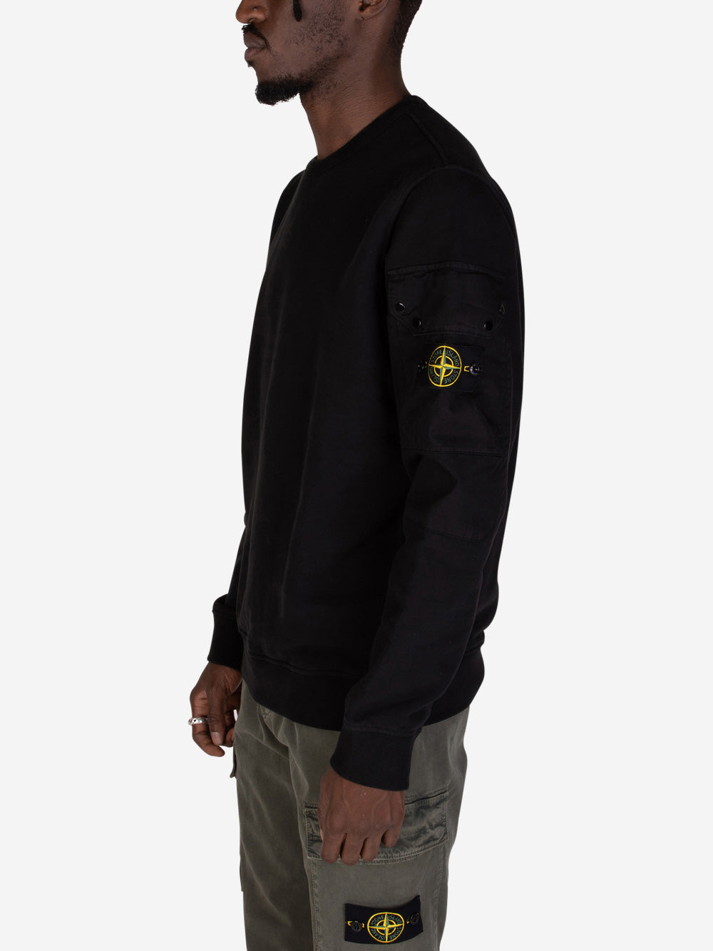 STONE ISLAND Felpa girocollo nera con taschino Nero Urbanstaroma