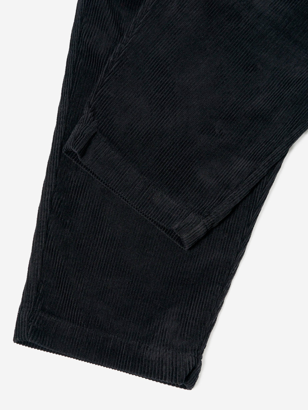 UNIVERSAL WORKS Pleated Track pantaloni neri Nero Urbanstaroma