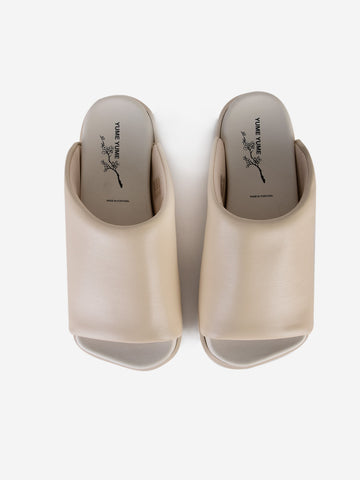 YUME YUME Sandali Finn Slider in pelle vegan Beige