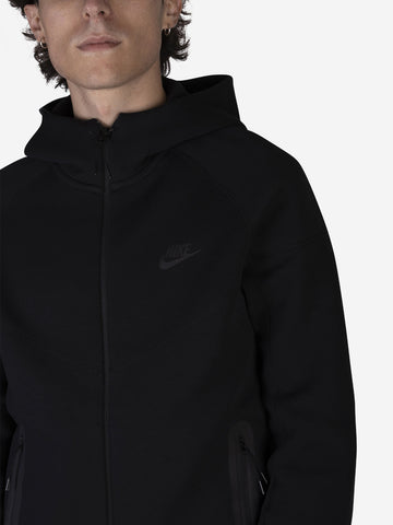 Sudadera Tech Fleece negra con cremallera