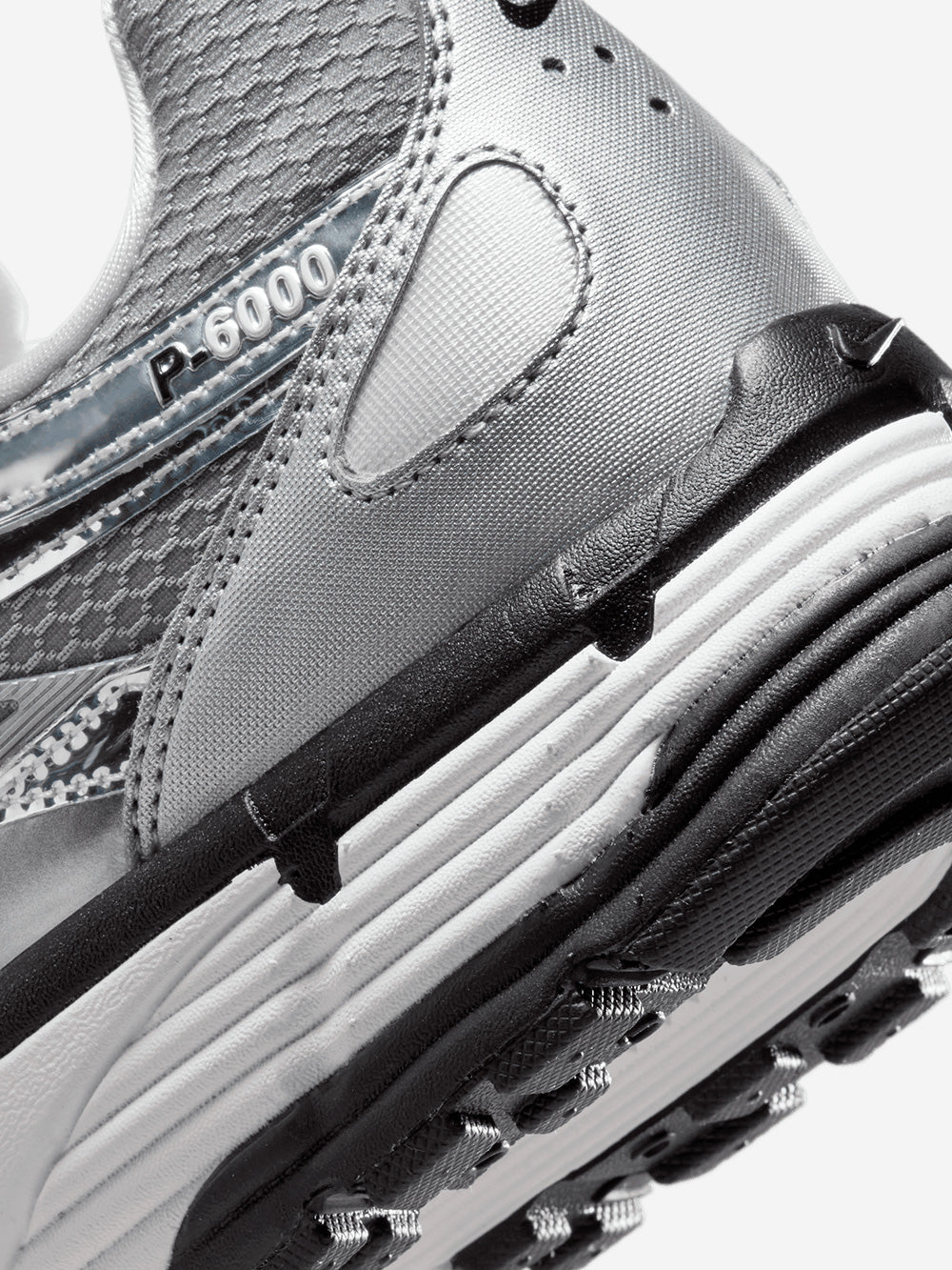 NIKE P-6000 'Metallic Silver' argento Urbanstaroma