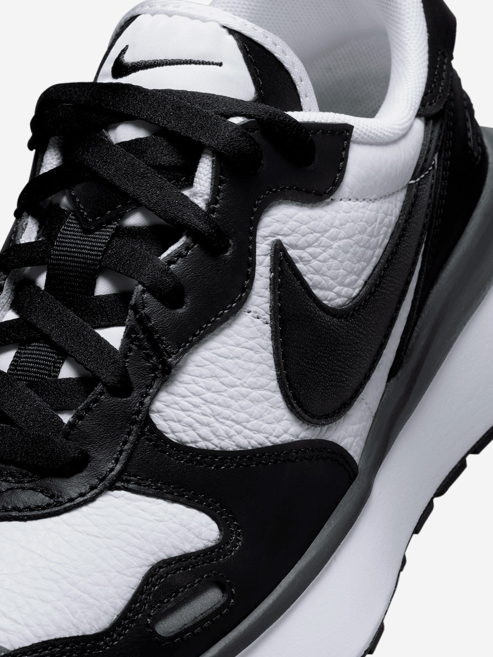 NIKE W Phoenix Waffle Leather bianche e nere Bianco nero Urbanstaroma