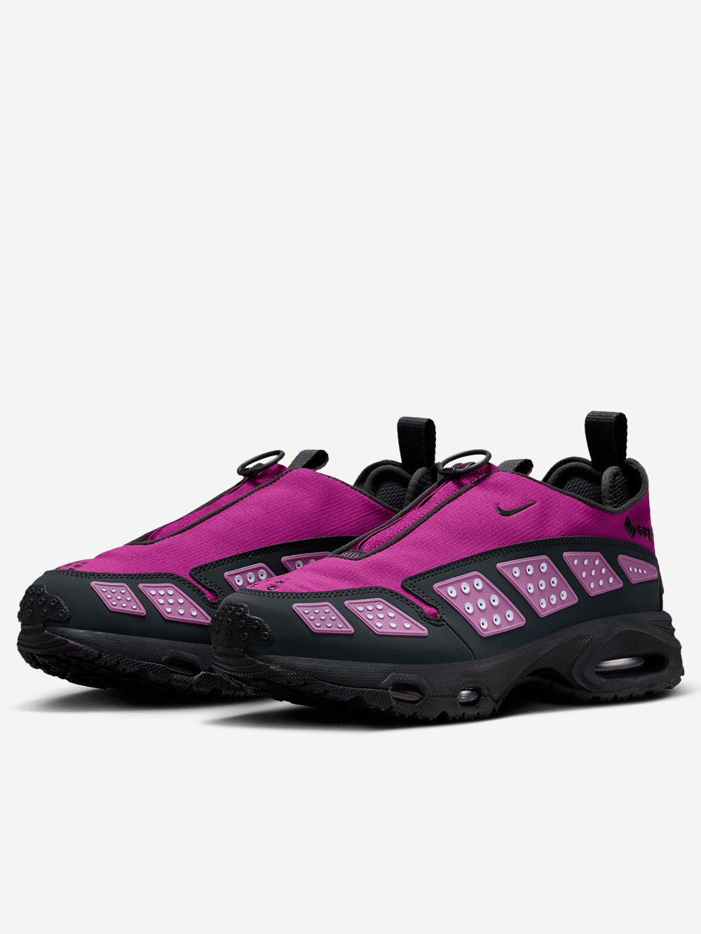 NIKE W Air Max SNDR Gore-Tex 'Bold Berry and Dark Smoke Grey' Urbanstaroma