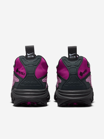 NIKE W Air Max SNDR Gore-Tex 'Bold Berry and Dark Smoke Grey'