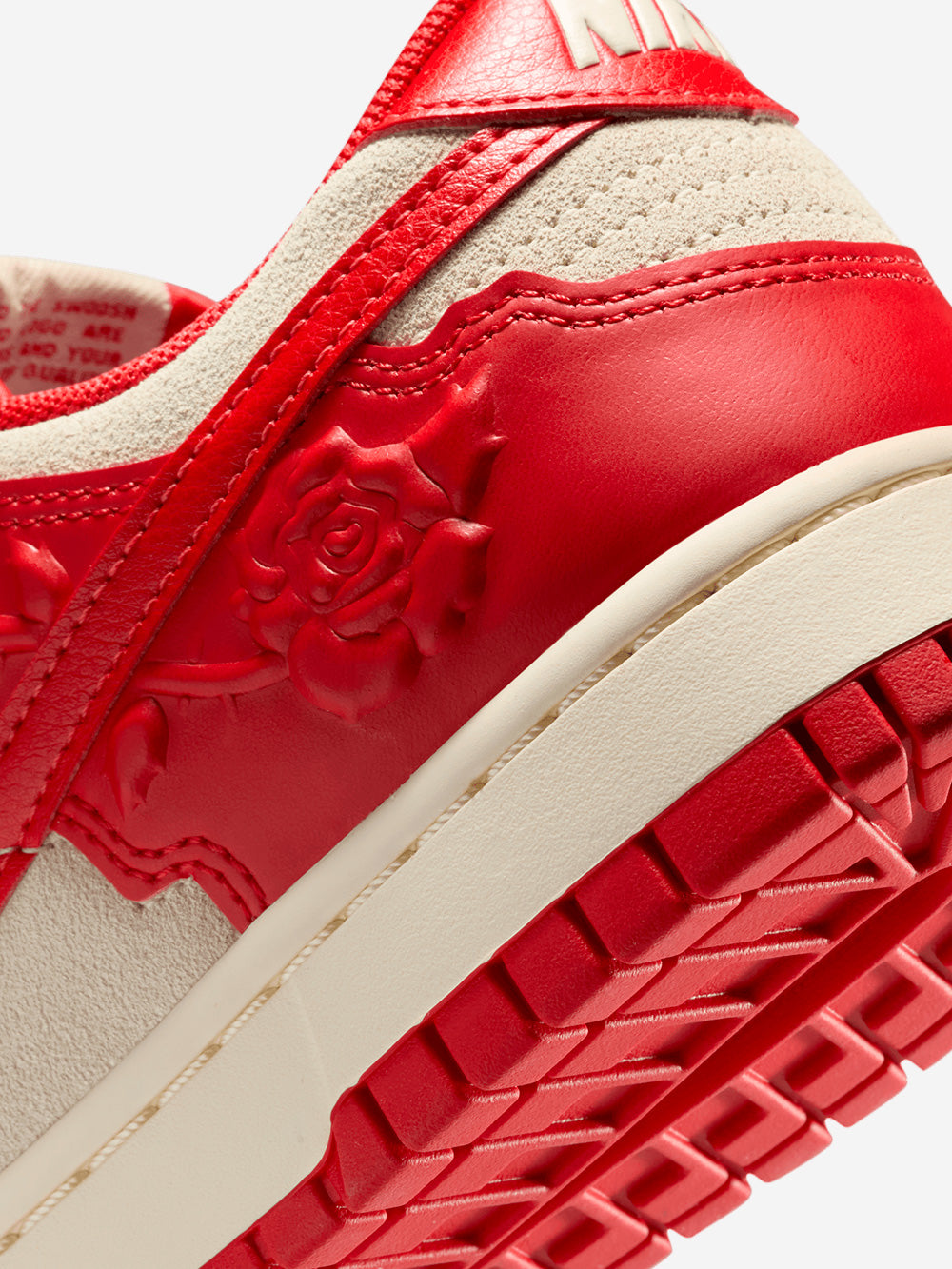 NIKE W Dunk Low 'Roses' Rosso Urbanstaroma