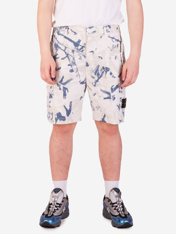 STONE ISLAND Shorts cargo con stampa camo e badge Compass Deserto