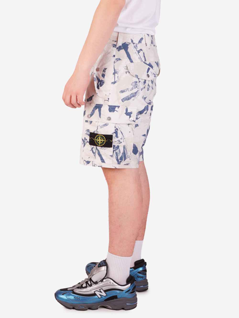 STONE ISLAND Shorts cargo con stampa camo e badge Compass Deserto Urbanstaroma