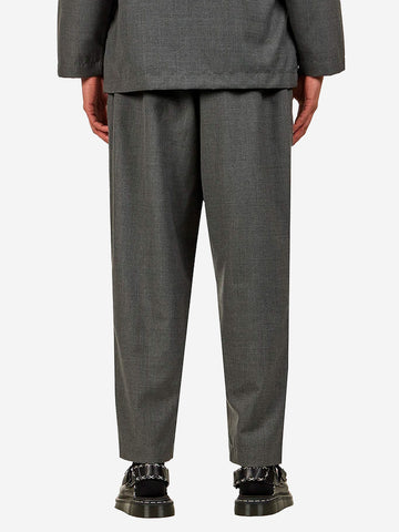 UNIVERSAL WORKS Pantaloni track grigi con plissettatura Melange