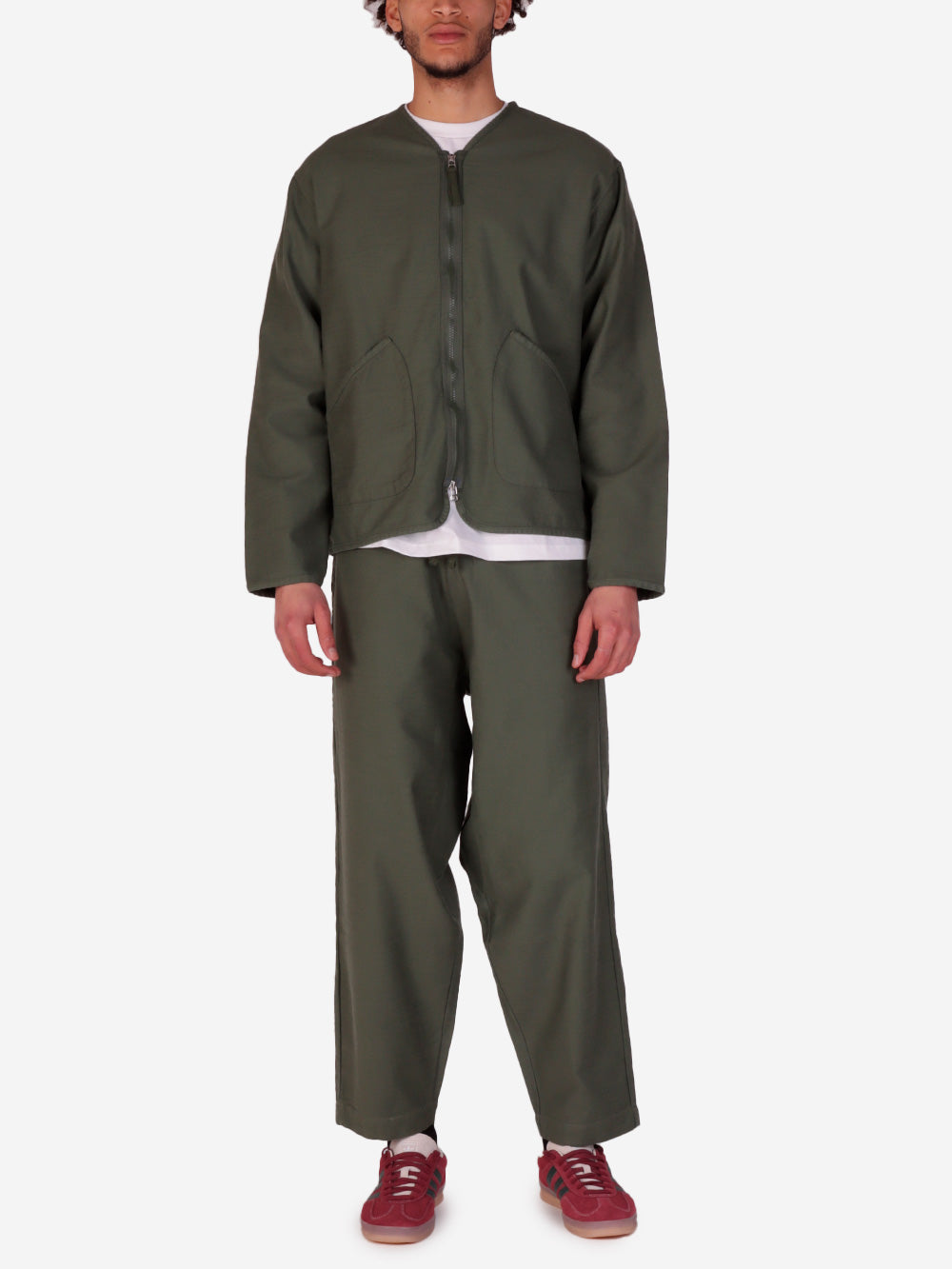 UNIVERSAL WORKS Pantaloni verdi Braga Verde Urbanstaroma