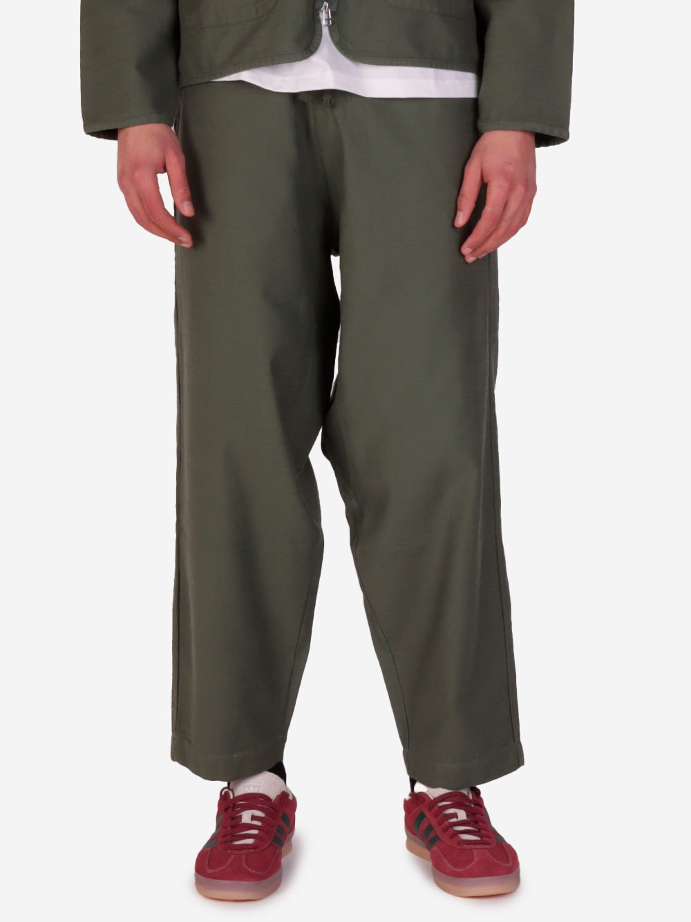 UNIVERSAL WORKS Pantaloni verdi Braga Verde Urbanstaroma